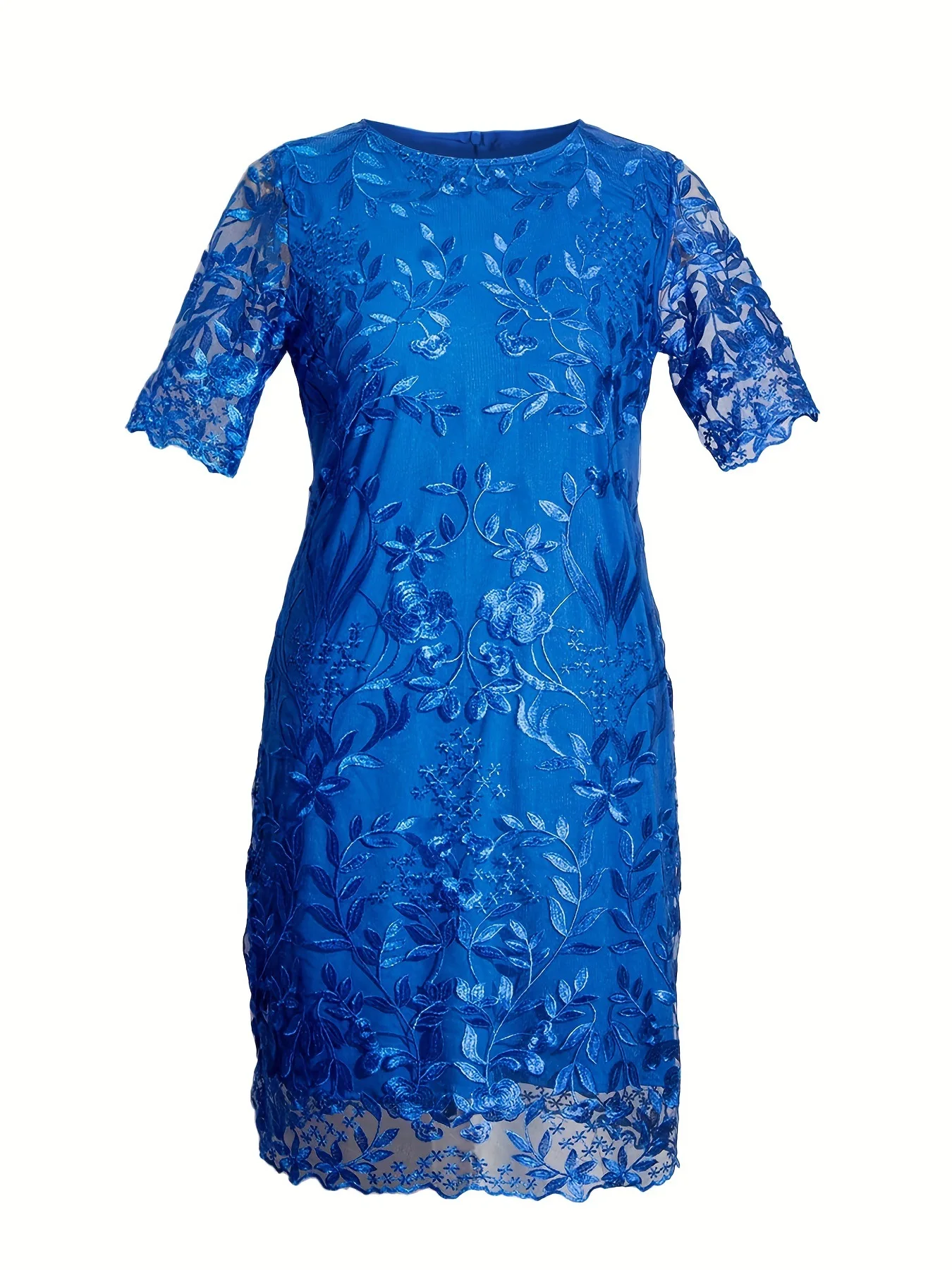 

Elegant Round Neck Embroidery Knee Length Plus Size Formal Dress With Short Sleeves