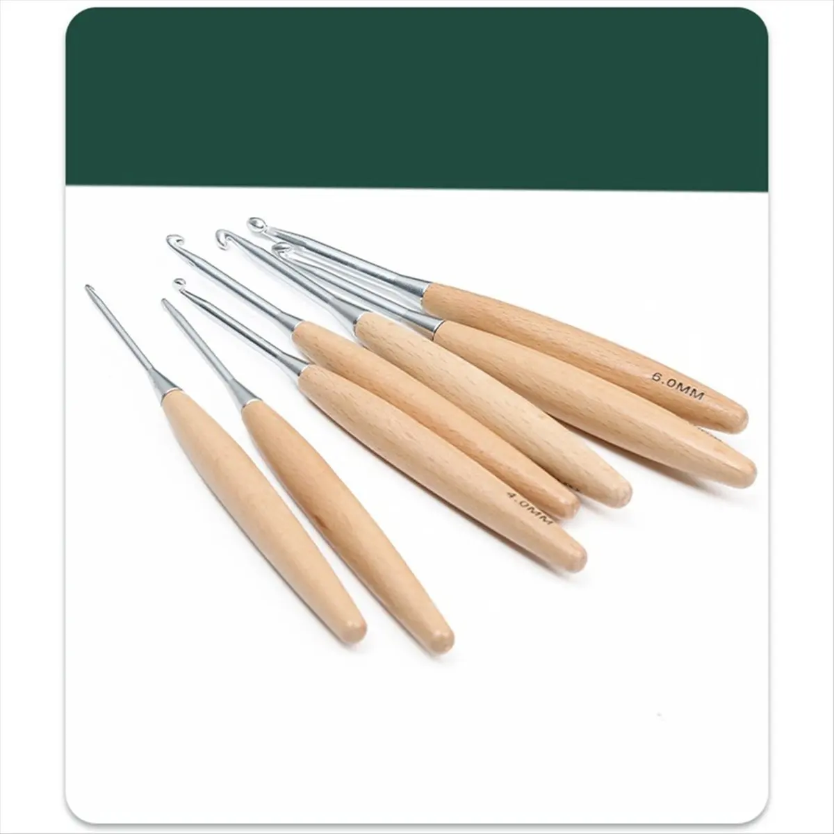 2026 Trend Big Crochet Hooks Set with Beech Wood Handle, Large Crochet Hooks for Chunky Yarn
