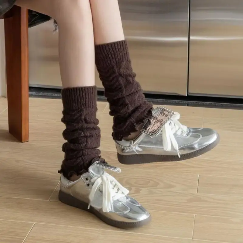 HX6F Kaus Betis Tengah Tanpa Rajut Kabel Putar Modis Penutup Atasan Bot Penghangat Ruffle Ruched Berlipat untuk