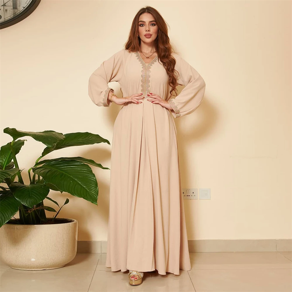 

Middle Eastern Muslim Fashion Lace Patchwork Long-sleeved Women's Dress With A Big Swing