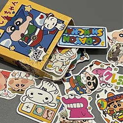 Crayon Shin-chan pegatinas bonitas de dibujos animados, juguete de periferia Kawaii, adorno para maletero, cuaderno, Cuenta de mano, decoración encantadora, regalos de vacaciones