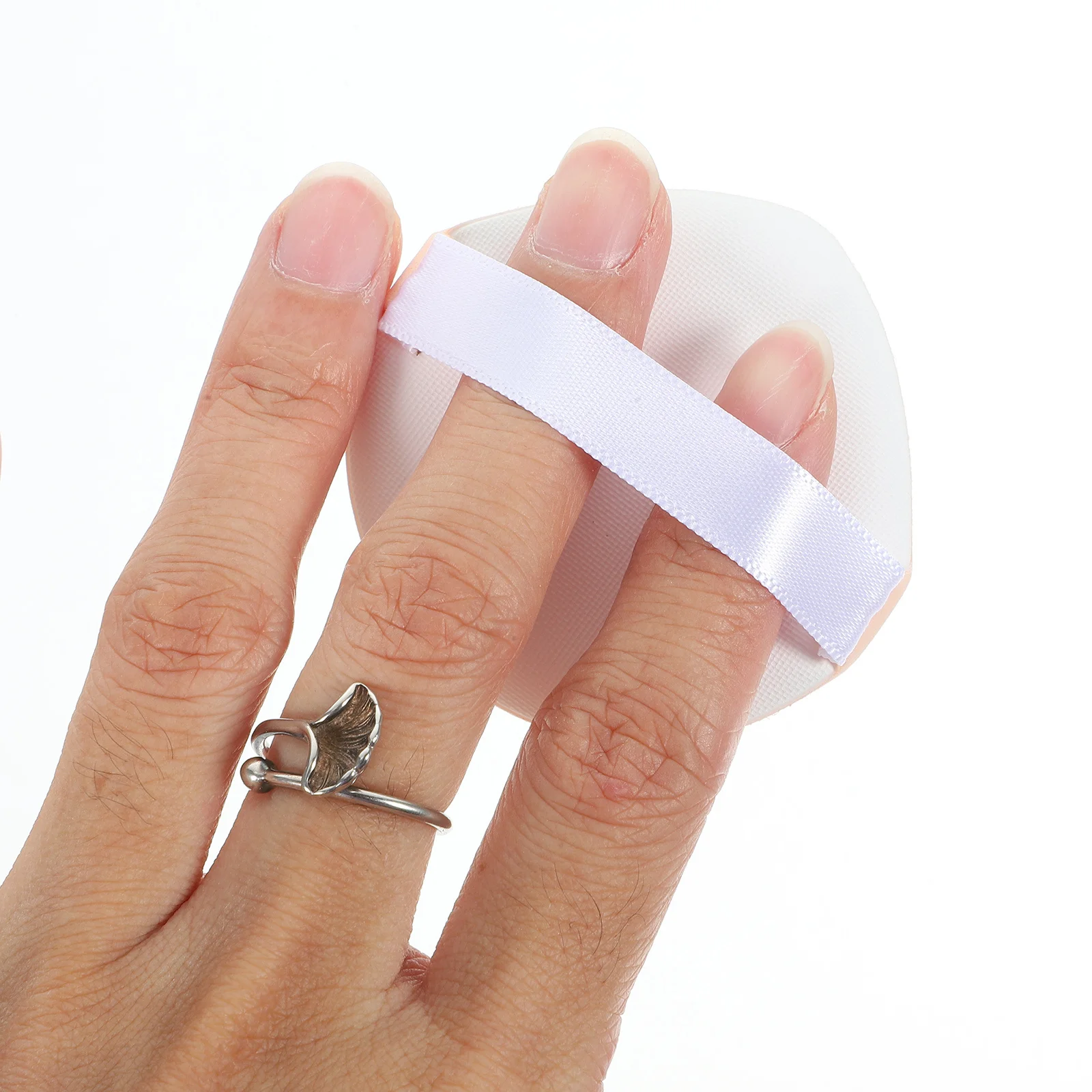 7 قطع من إسفنجات مكياج ناعمة لبودرة الوجه للنساء، وسادات لمرحلات المكياج للارتداء اليومي، ومساعدات تطبيق بلمسة نهائية طبيعية