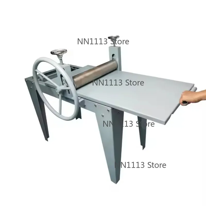 Factory Supply Special Equipment for Manual Mud Press with Single Roller Gear and Variable Speed Porcelain Plate.