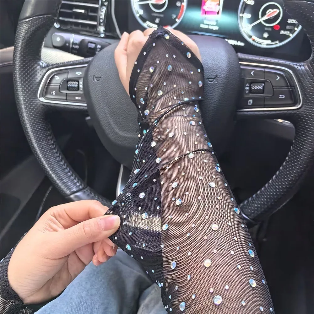 1 par de guantes de malla con diamantes de imitación de colores, guantes sin dedos transpirables con gancho para dedo medio, mangas elásticas para brazo con protección solar para mujer