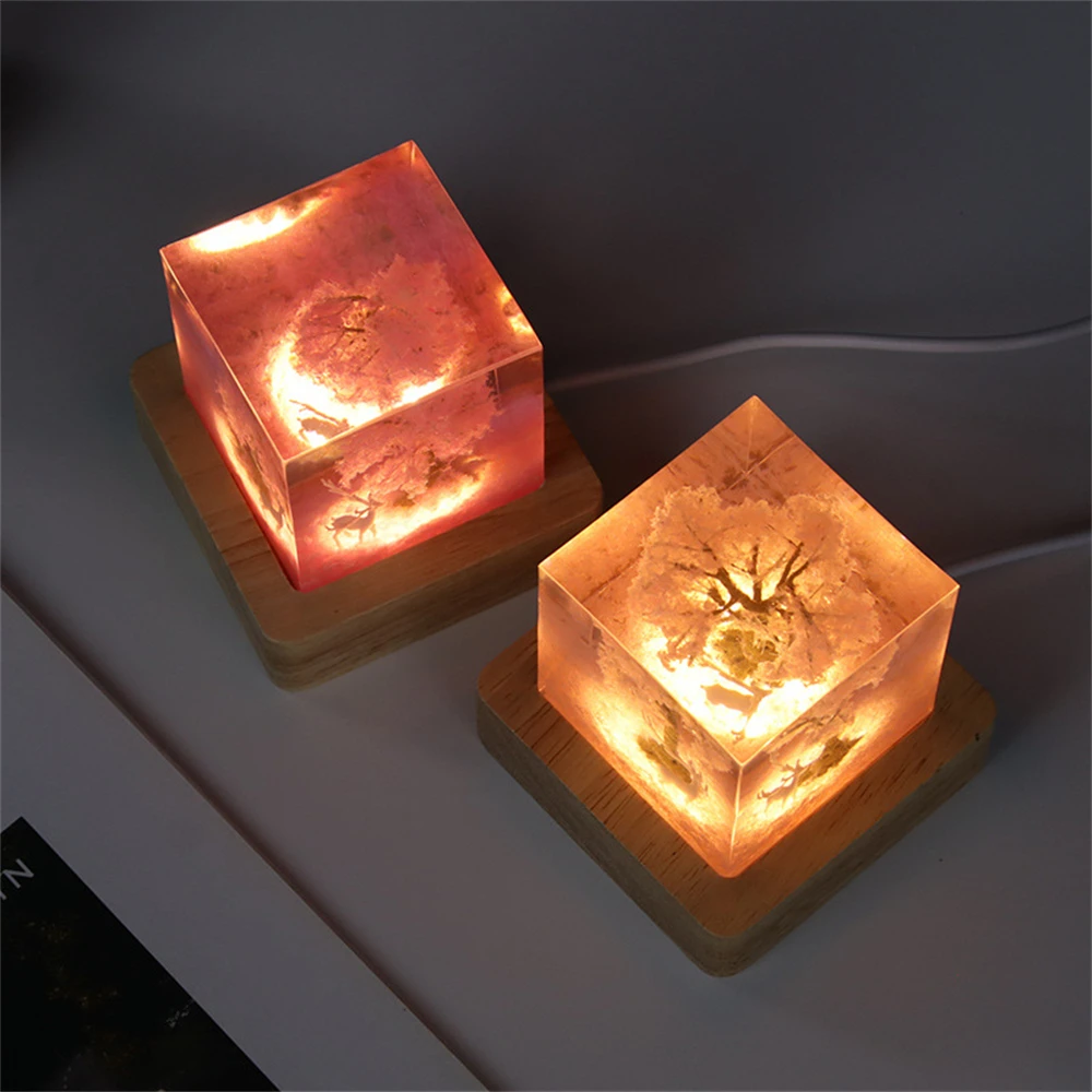 Imagem -05 - Cube Organismo Resina Table Light Arte Criativa Decoração Lâmpada Cervos Árvore Tema Sakura Luz Noturna Usb Charge Decoração de Casa 5cm