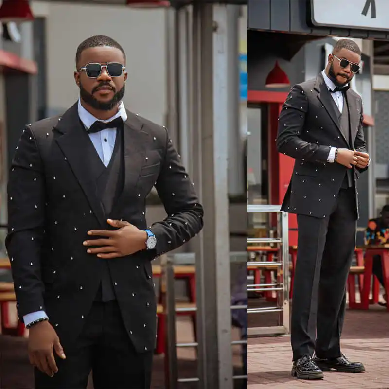 

Modern Crystals Suits For Men Single Breasted Notched Lapel Groom Wedding Tuxedos 2 Pieces Customized Outfits