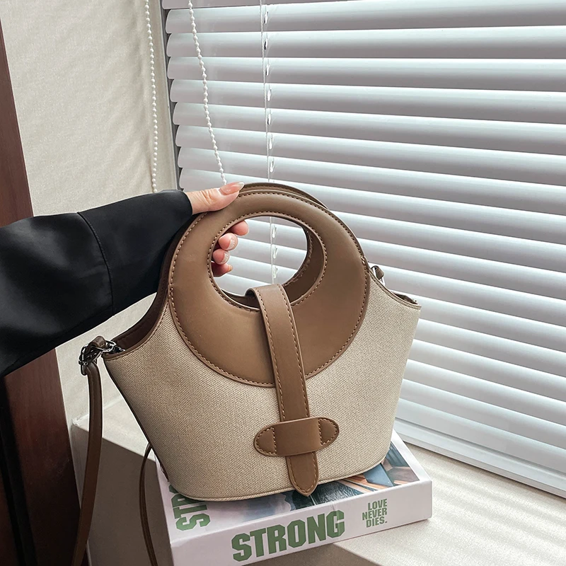 

Minimalist Chic Clutch Mini Purse for Women Vintage Simple Design Fashionable Bag with Solid Color Casual