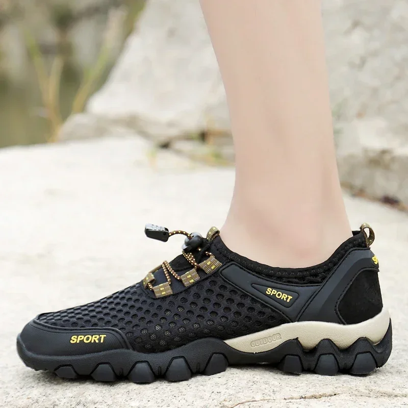 Summer Men Casual Sneakers Breathable Mesh Shoes Mens Non-Slip Outdoor Hiking Shoes Mens Climbing Trekking Shoes Zapatos Hombre