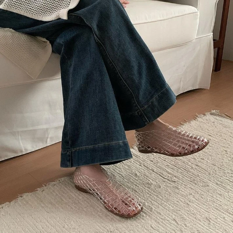 Thumbnail 3 - #15 Flat Sandals Comparison Guide