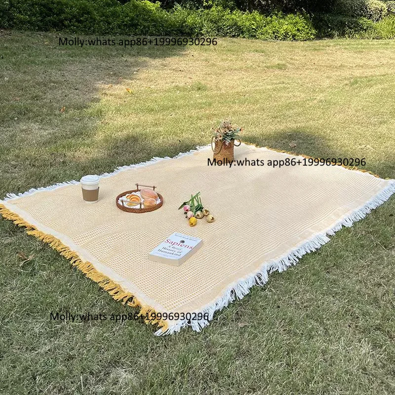 Durable Anti-aging Outdoor Picnic Mat Portable Non-slip Polyester Grass Beach Pad for Retailers Distributors