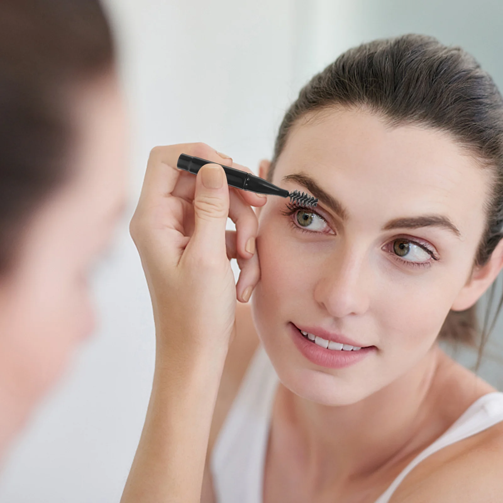 3 stuks mini-wenkbrauw-wimperborstels klein lichtgewicht ontwerp met deksel multifunctionele wenkbrauw- en mascara-staven voor gebruik onderweg