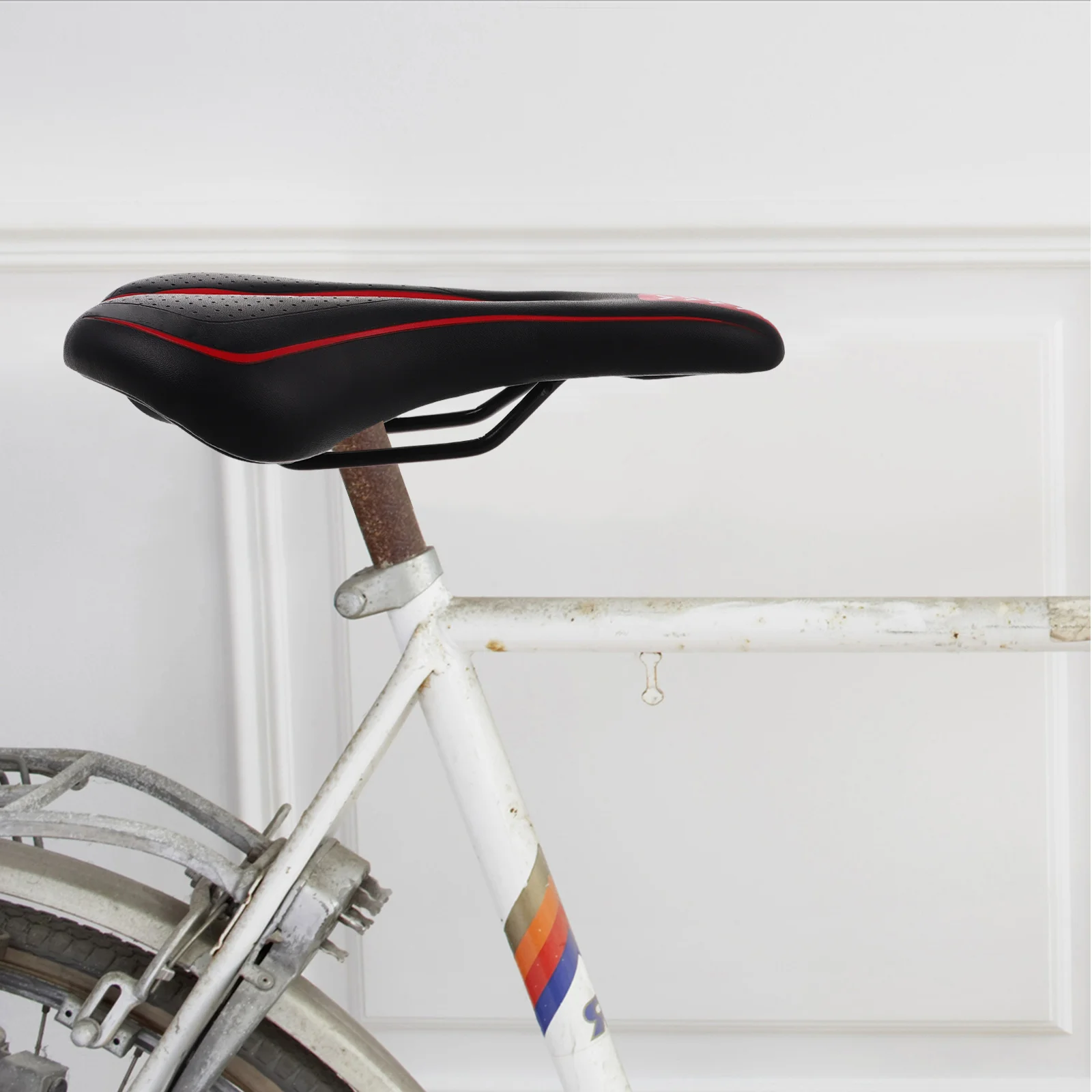 

Hollow Saddle Seat Comfortable Padded Bike Road Bike Saddle Saddles for Road Lightweight Breathable Cycling