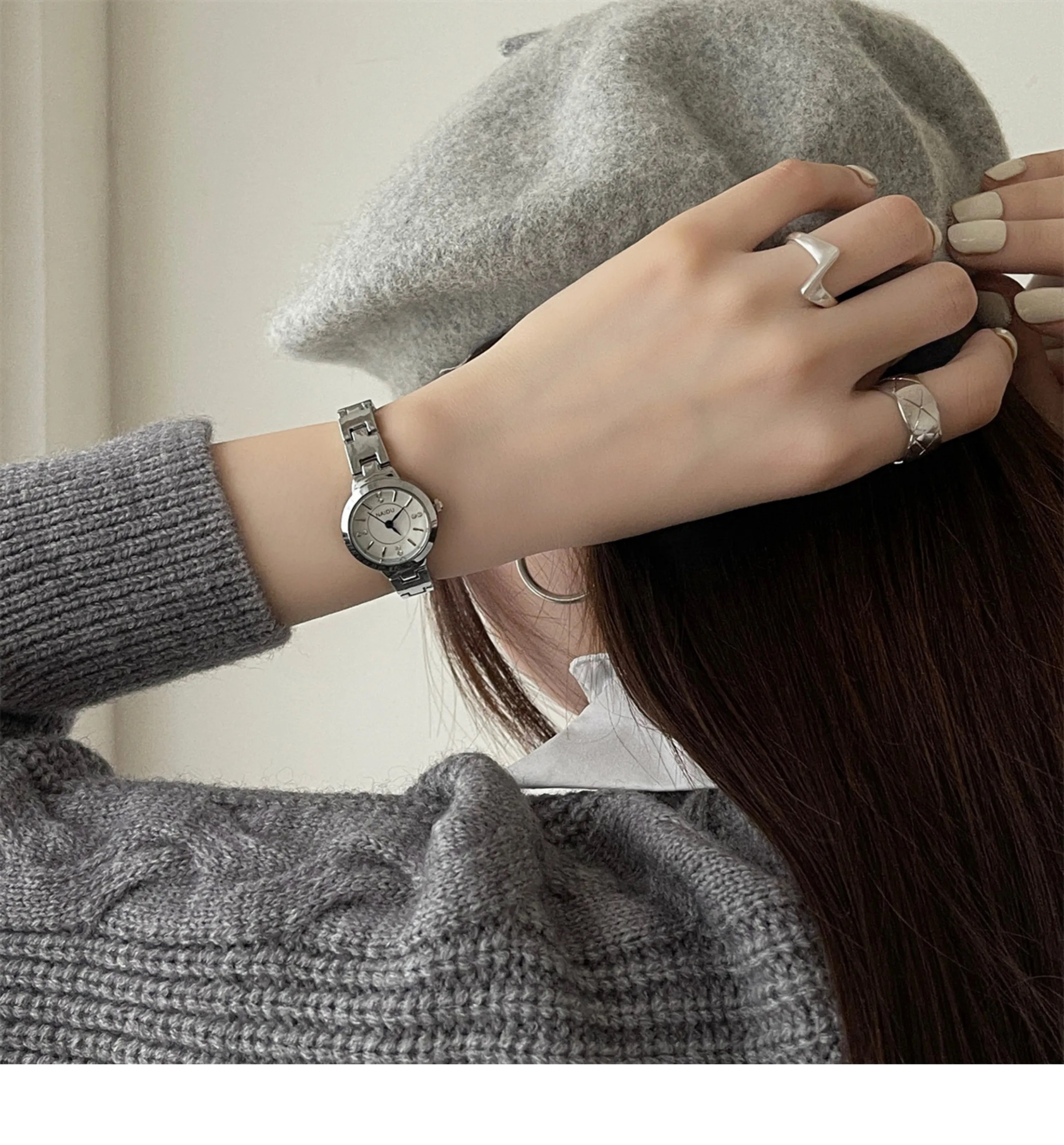 Nicho de marca elegante reloj impermeable para mujer colegiala pequeño simple de alta calidad de lujo cadena literaria reloj de cuarzo