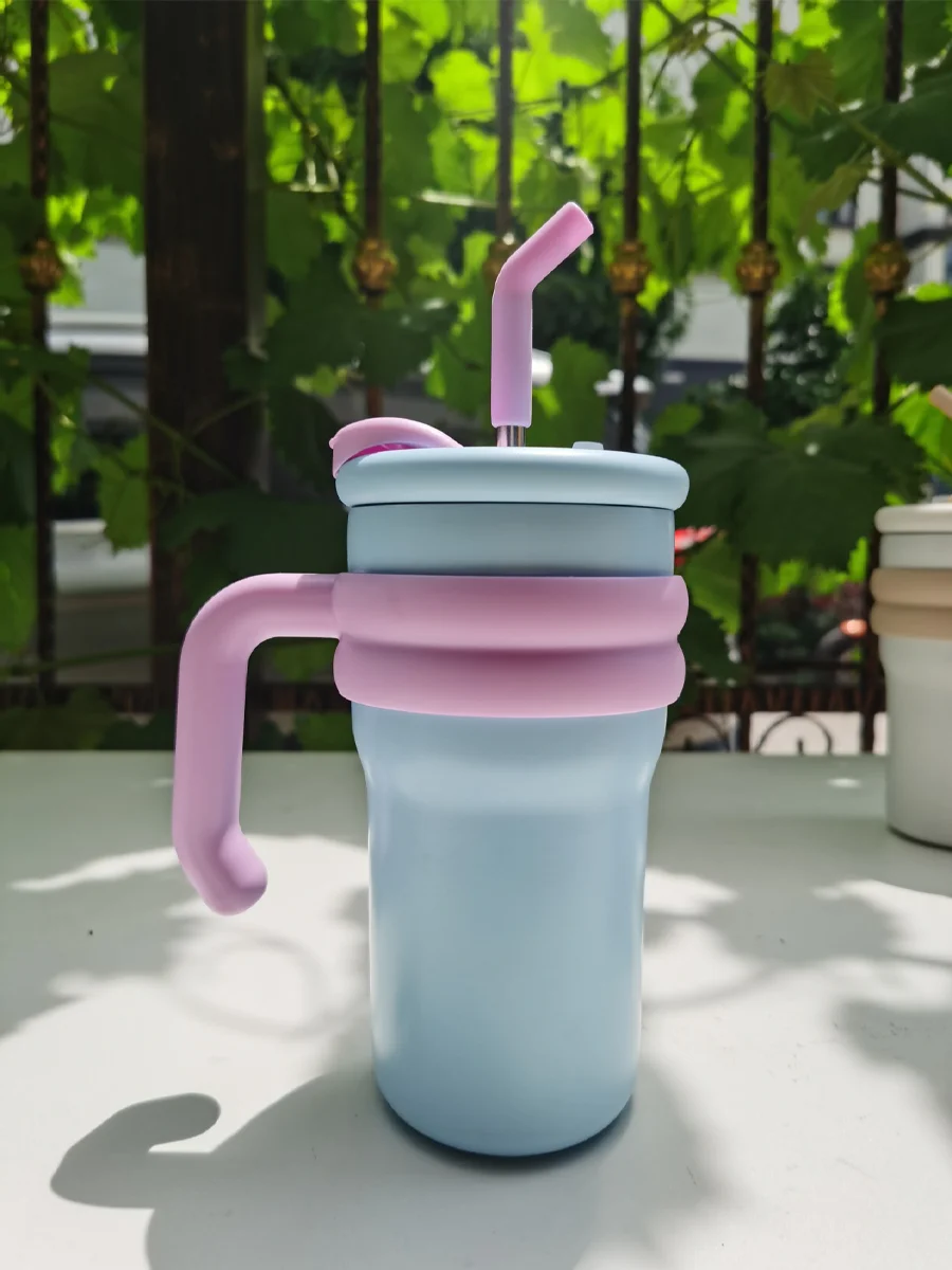 New high-capacity giant insulated cup for girls with high aesthetic value, stainless steel handle, water cup, and cold insulatio