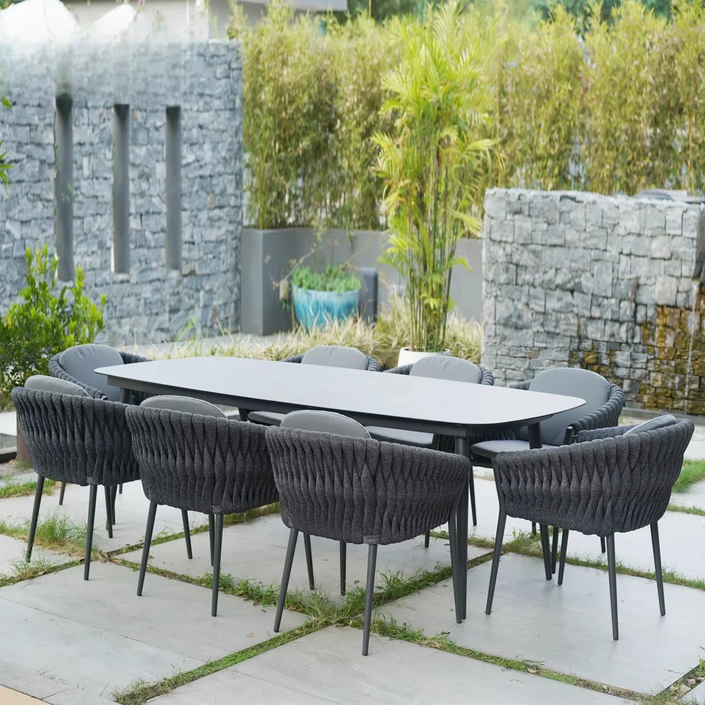 

Artie Durable Aluminum Garden Dining Tables and Chairs Garden Furniture Set Modern Casual Rope Outdoor Tables and Chairs