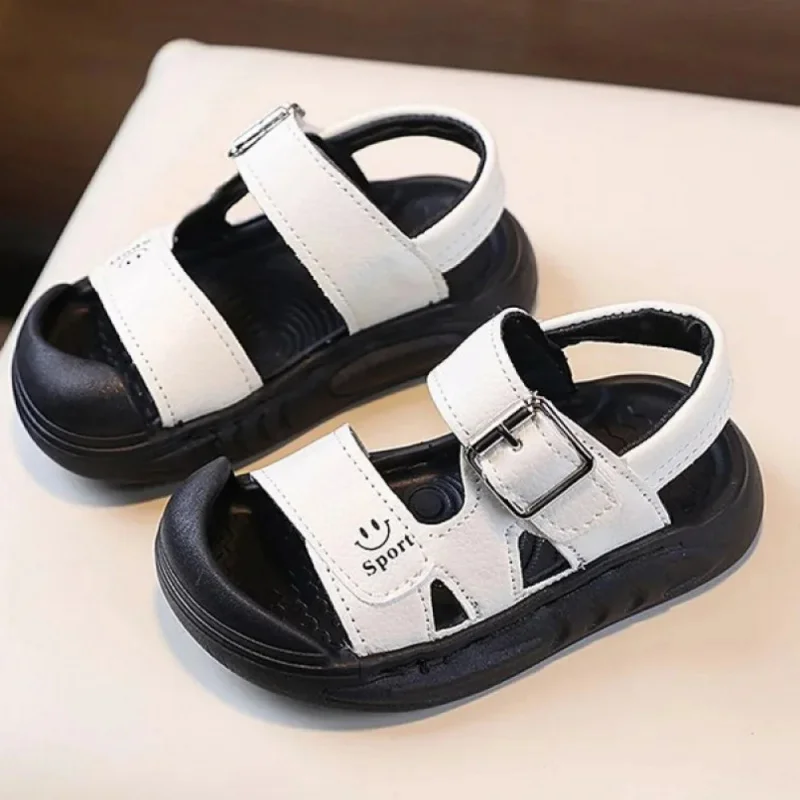 

Летние сандалии из искусственной кожи для детей с защитой пальцев, водонепроницаемые спортивные сандалии для мальчиков и девочек, нескользящие повседневные пляжные туфли.
