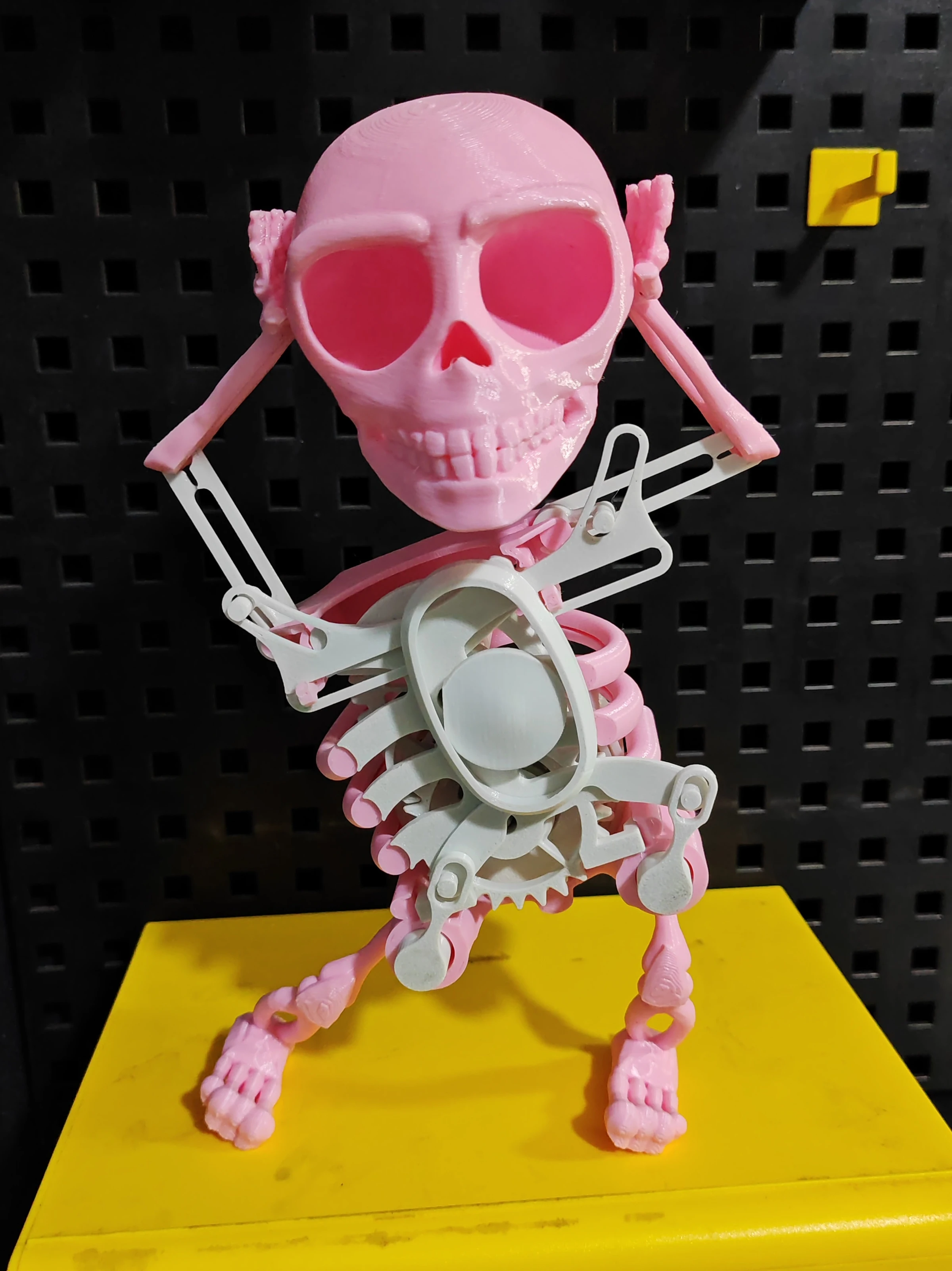 

3D printing of dancing skeleton ornaments