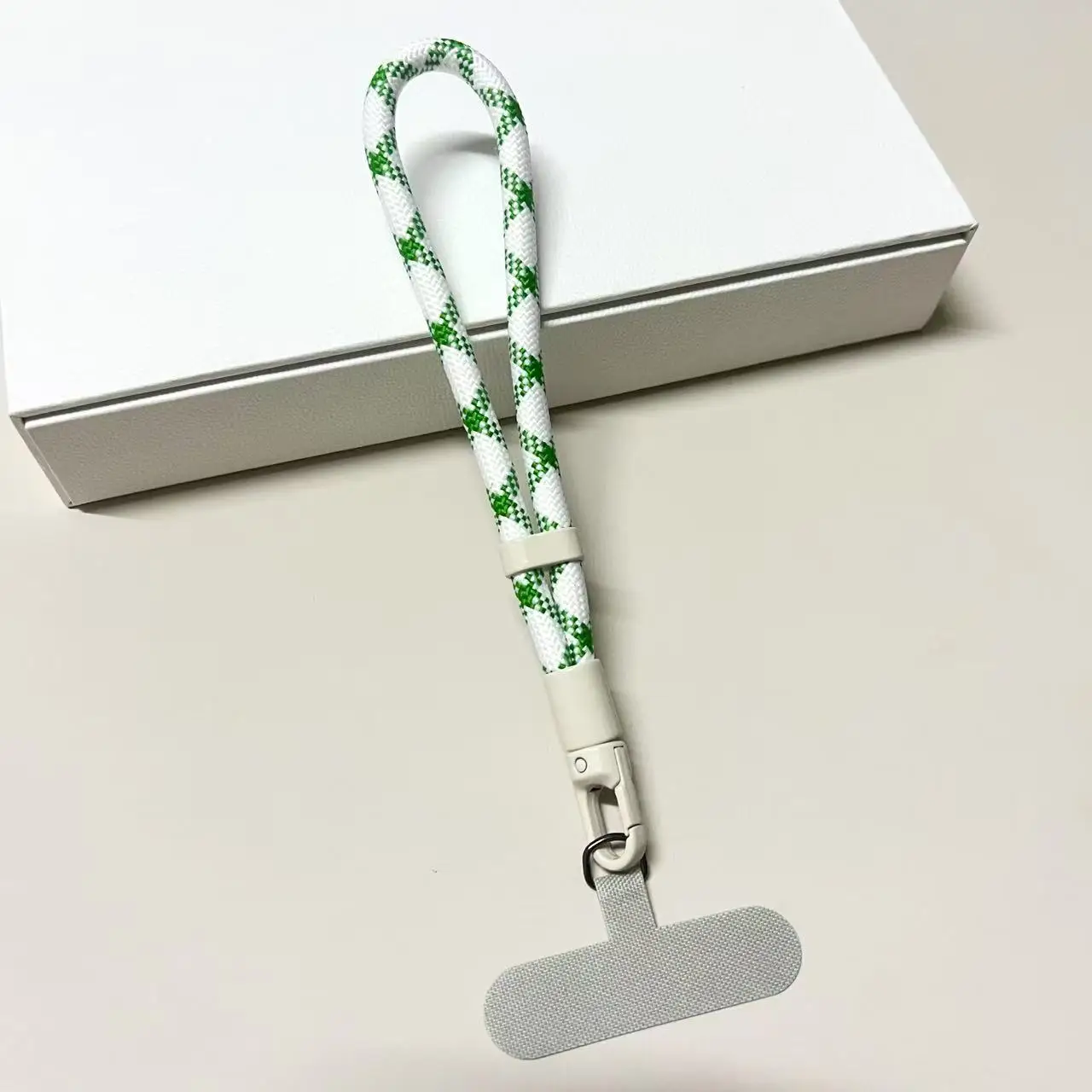 360-Degree Rotating Mobile Phone Lanyard