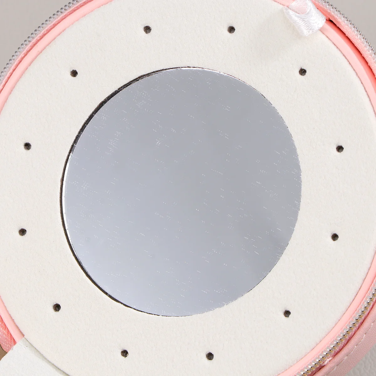 

1Pcs Round Jewelry Organizer Portable Small PU Case Large Capacity Travel Jewelry Storage Box for Earrings Necklace Rings