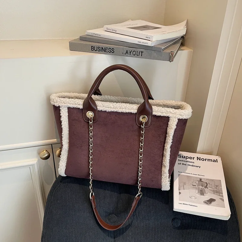 sacs-a-couches-elegants-et-minimalistes-pour-femmes-sac-bandouliere-avec-logo-unique-de-couleur-unie-et-style-haut-de-gamme