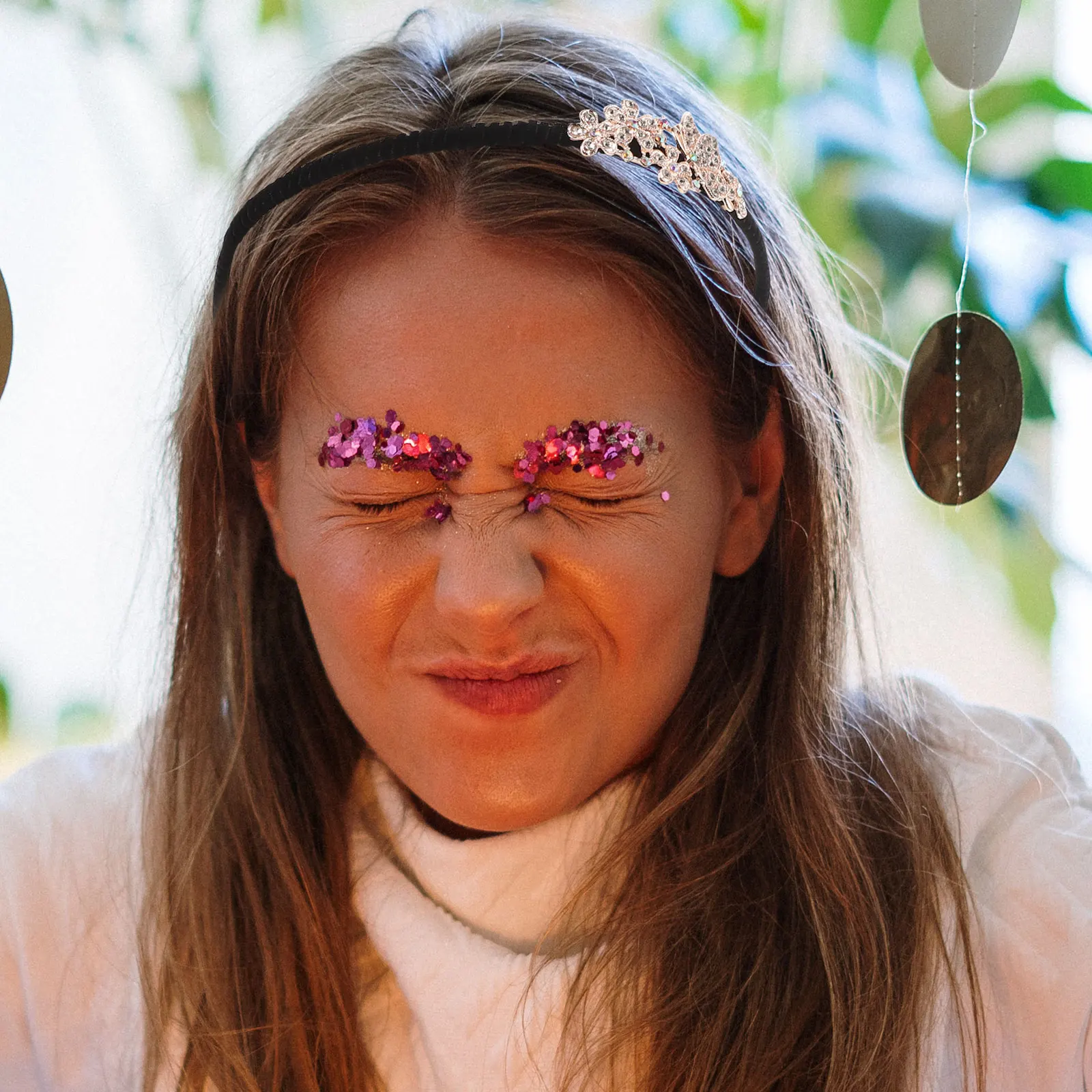 

NonSlipHeadbandRhinestoneAlloyElegantHeaddressForWomenPartyWeddingGuestHairBandDecorativeFashionablePortableGirls
