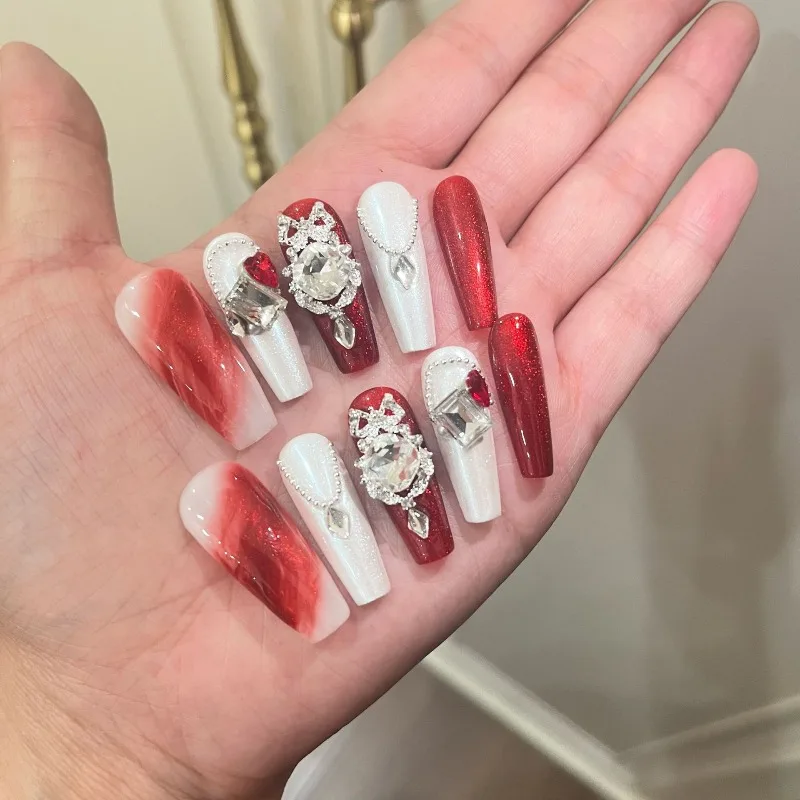 

10 шт., ногти ручной работы для горячих девушек, курица, кроваво-красный пресс на ногтях, дизайн «кошачий глаз», готический свет, роскошные алмазные накладные ногти для женщин