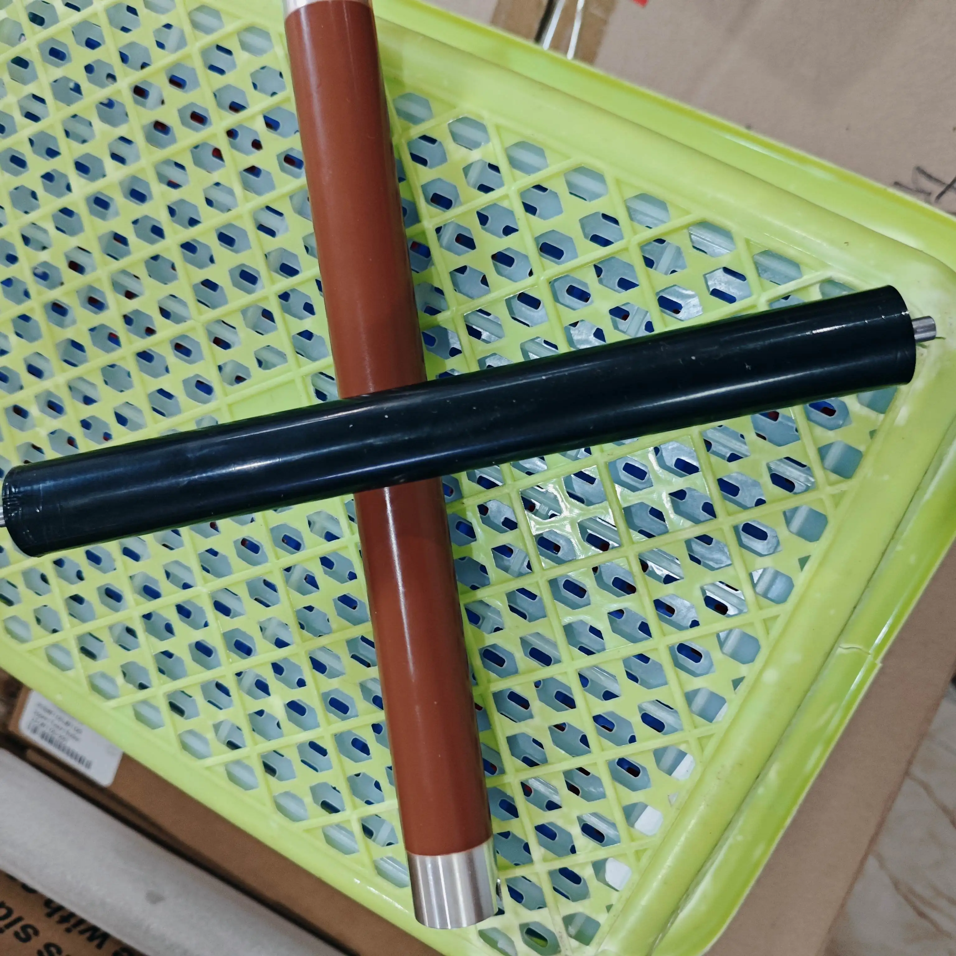 

1 комплект нижнего и верхнего ролика фьюзера для Pantum 7105 7107 6700 7100 6800 7200 7300 P3405 3000 3050 3100 3200 3205 3255 3425 3305 3307