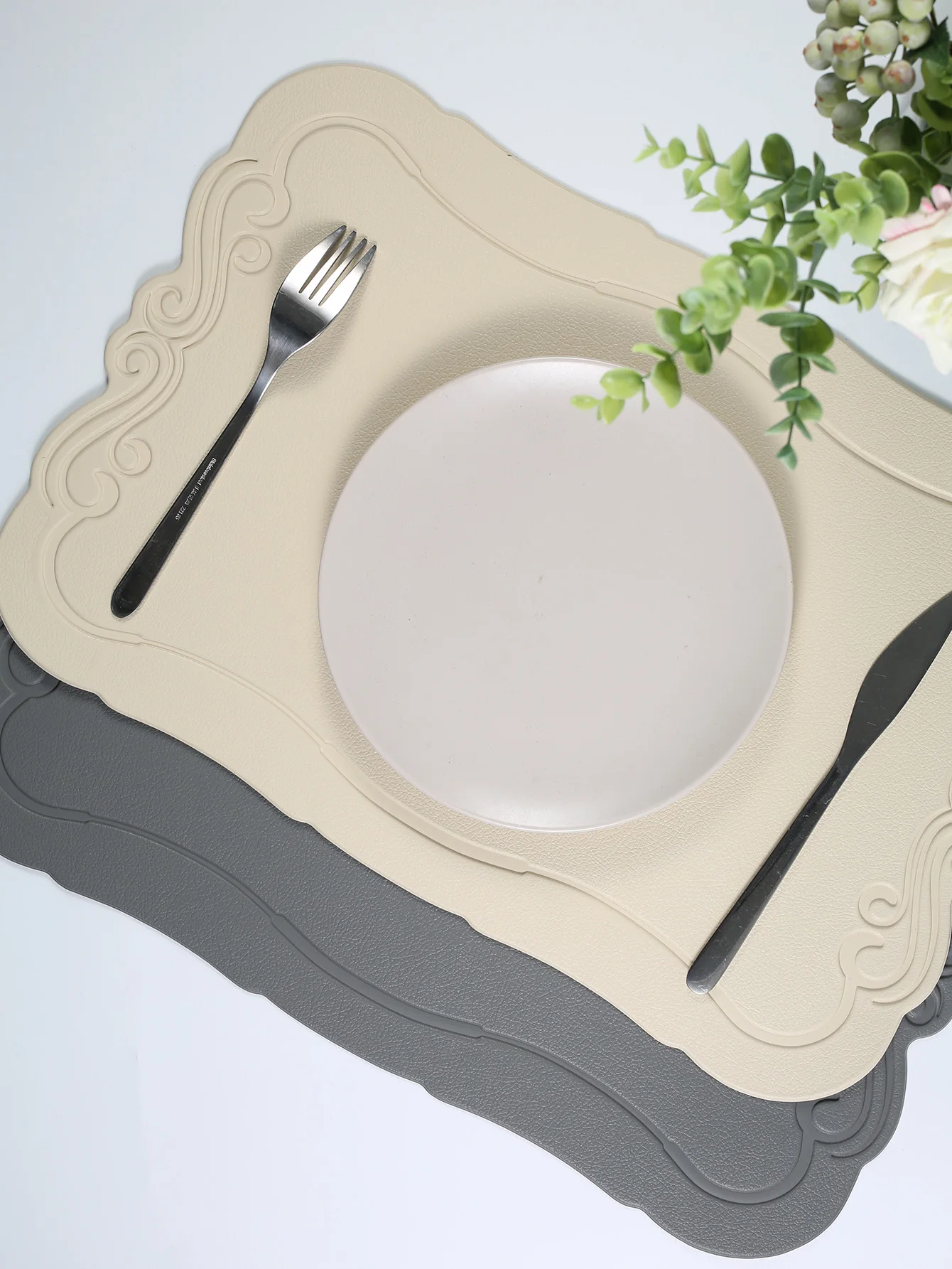 1pcs Faux leather dining placemat with Edge embossing insulation mat hotel restaurant placemats coasters