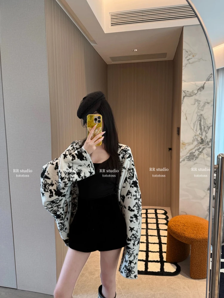 

DiLiruMa HaiMao Вязаный открытый кардиган Long Sve Bla Белый шкаф с вышивкой Модный весенне-осенне-зимний женский...