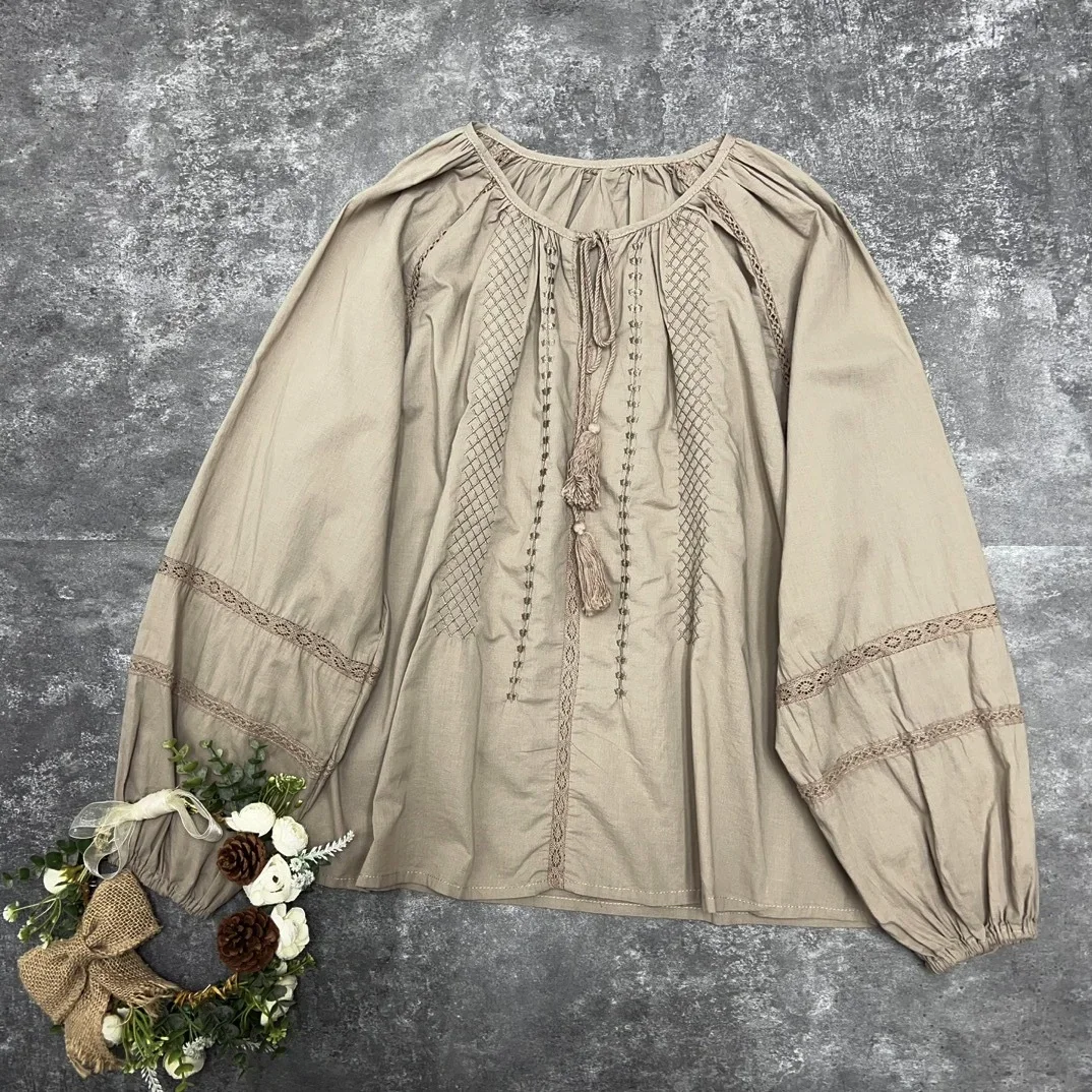 

Vintage Boho Bohemian Women Cotton Eyelet Embroidery Blouse Female Fringes Hippie Gypsy Vacation Ibiza Thailand Cute Shirt Tops