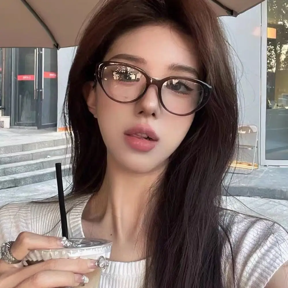 2024 Retro okulary blokujące niebieskie światło unisex modne okulary kocie oczy małe oprawki okulary płaskie lustrzane okulary do czytania