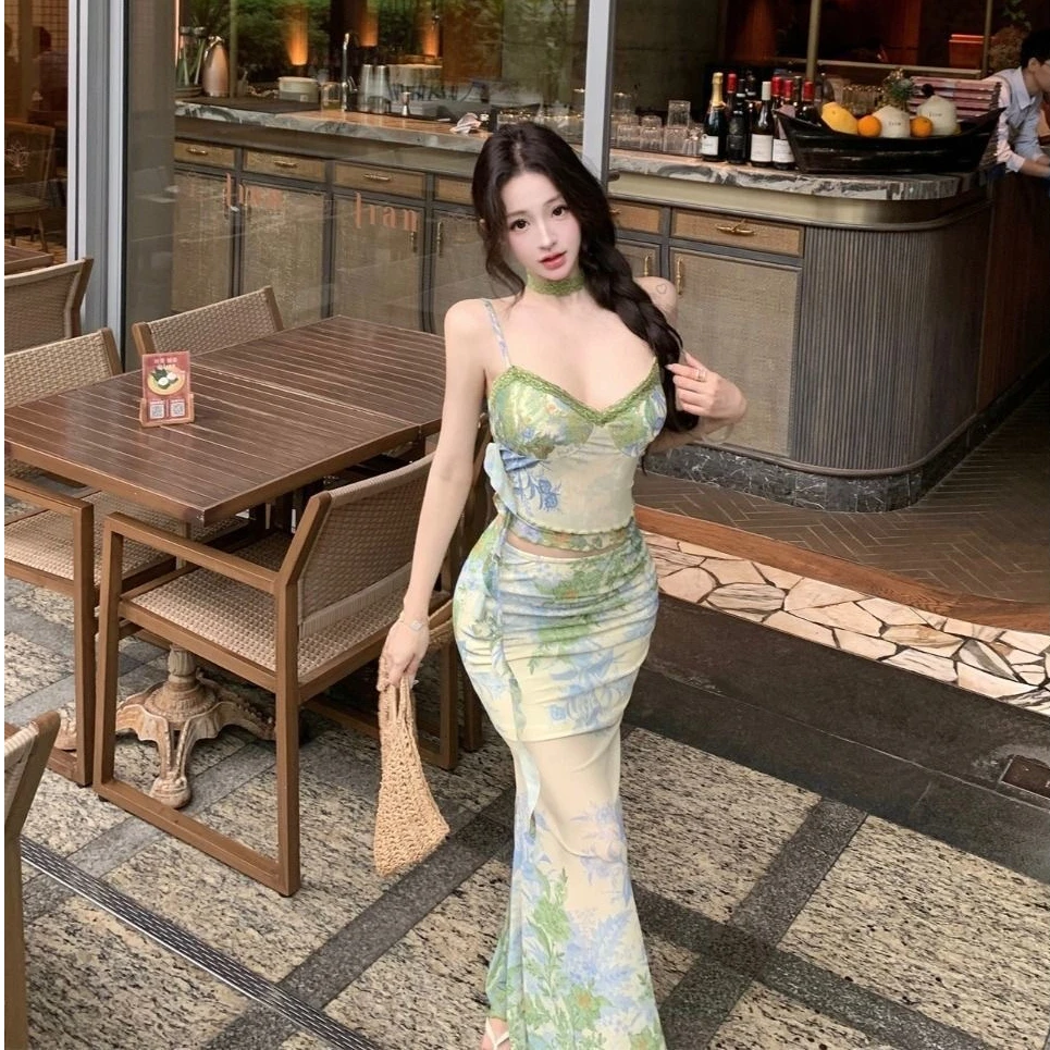 

Retro Vacation Style V-Neck Slim Fit Sash Top And Wrap Skirt Two Piece Set Women Summer Fashion Outfit Sleeveless Vest