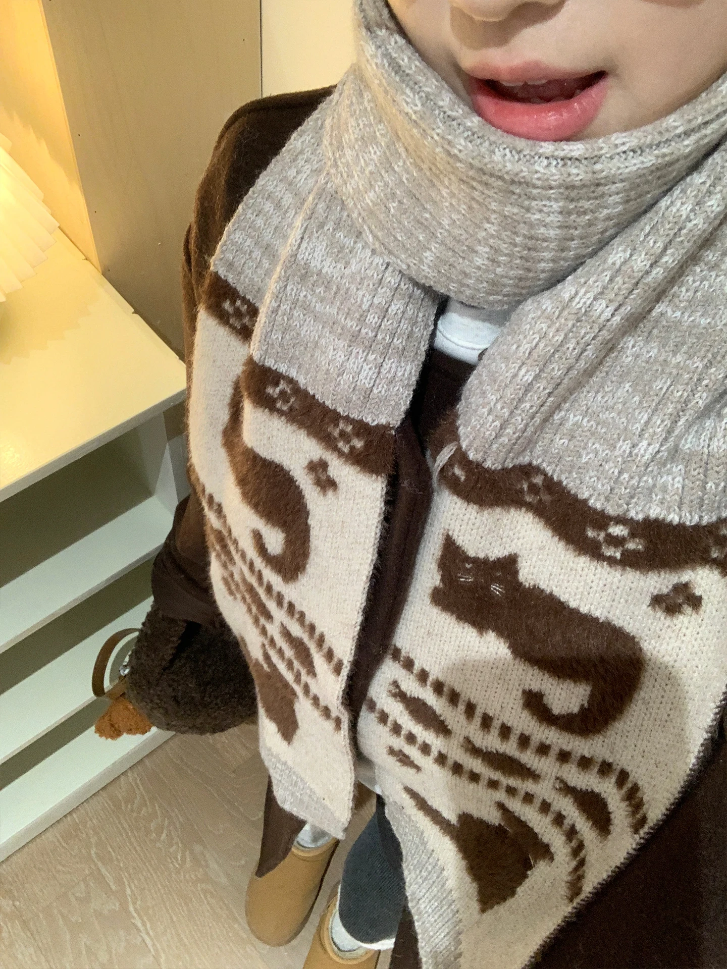 Bufanda de hilo Jacquard bonita de estilo japonés para mujer, bufanda de ambiente versátil cálida para otoño e invierno