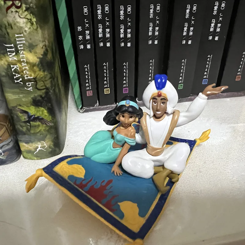 1Piece 11.5*6cm Authentic Disney Aladdin and Princess Jasmine figurine