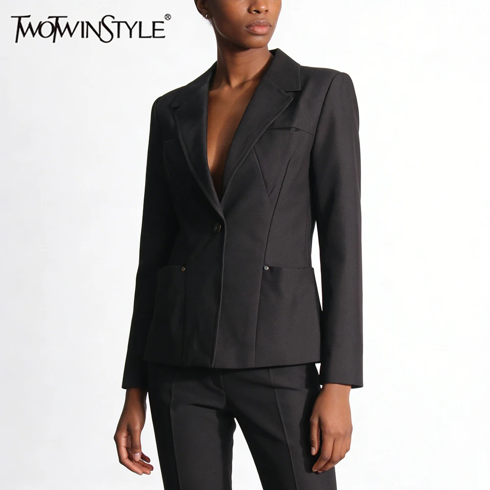 

TWOTWINSTYLE Black Notched Collar Blazer for Women Shoulder Pud Design Slimming Metal Single Button Accent for Business Meetings