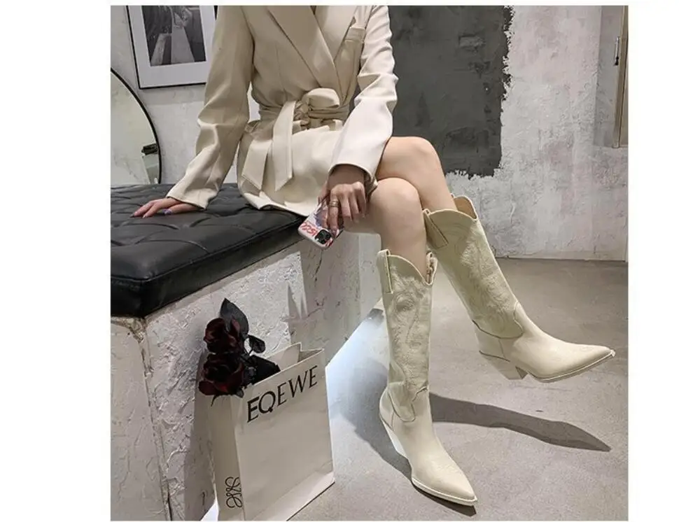 Fashion Embossed Black Leather Women Boots Western Cowboy Boots Women Knee-High Boots vintage pointed toe boots Large size