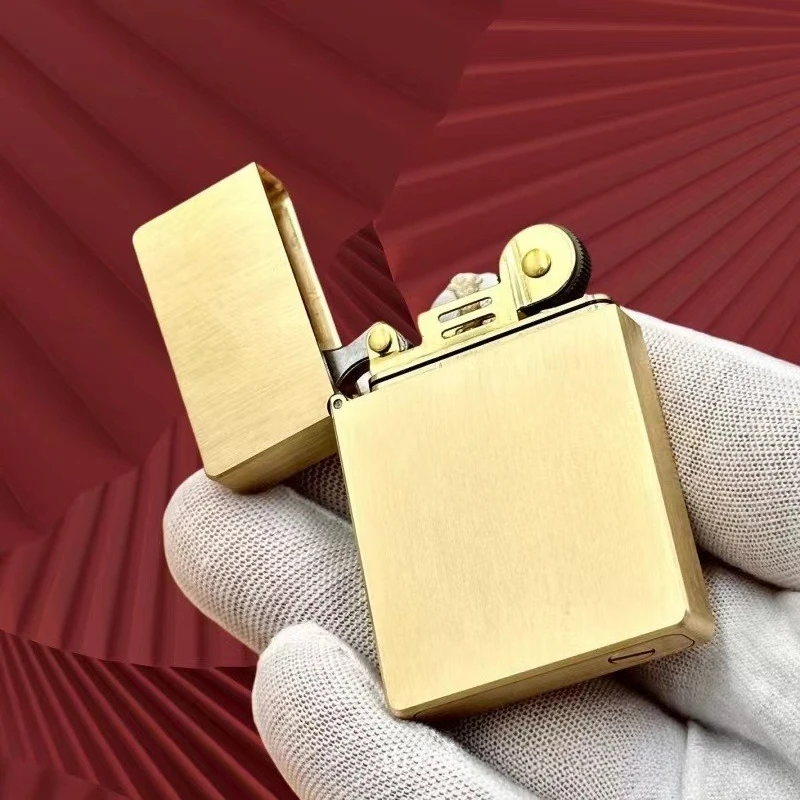 

Military Aircraft Trench Outdoor Small Heavy Armor Brass Kerosine Lighter, Retro Windproof Grinding Wheel Ignition Men's Gift