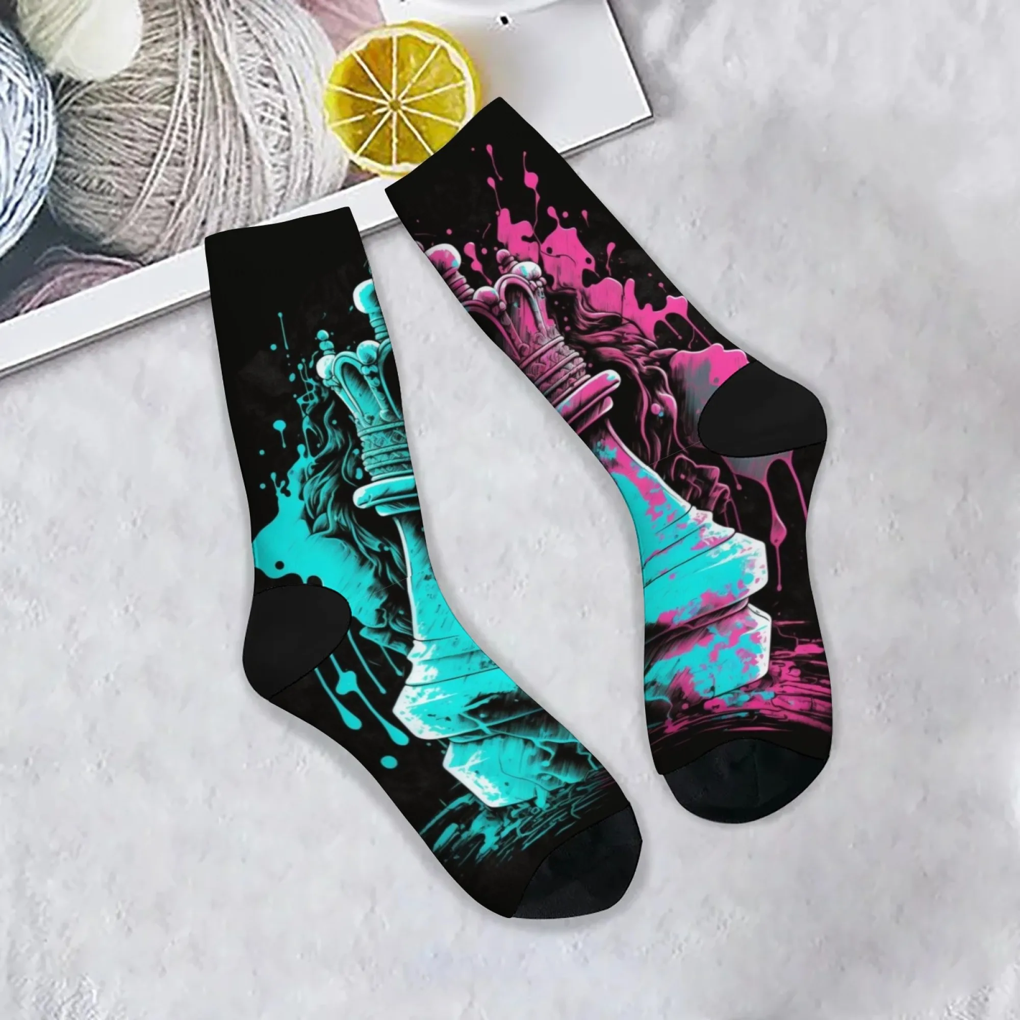Chess King Graffiti Men's Socks Retro Fashion Casual Socks Comfortable Non-Slip Sports Socks Novelty Funny Happy Socks Gift