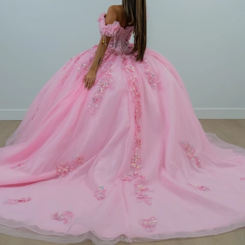 فساتين Quinceanera الوردية اللامعة ثوب الكرة قبالة الكتف زين الدانتيل الخرز تول مشد الحلو 16 فستان Vestidos De 15 Anos