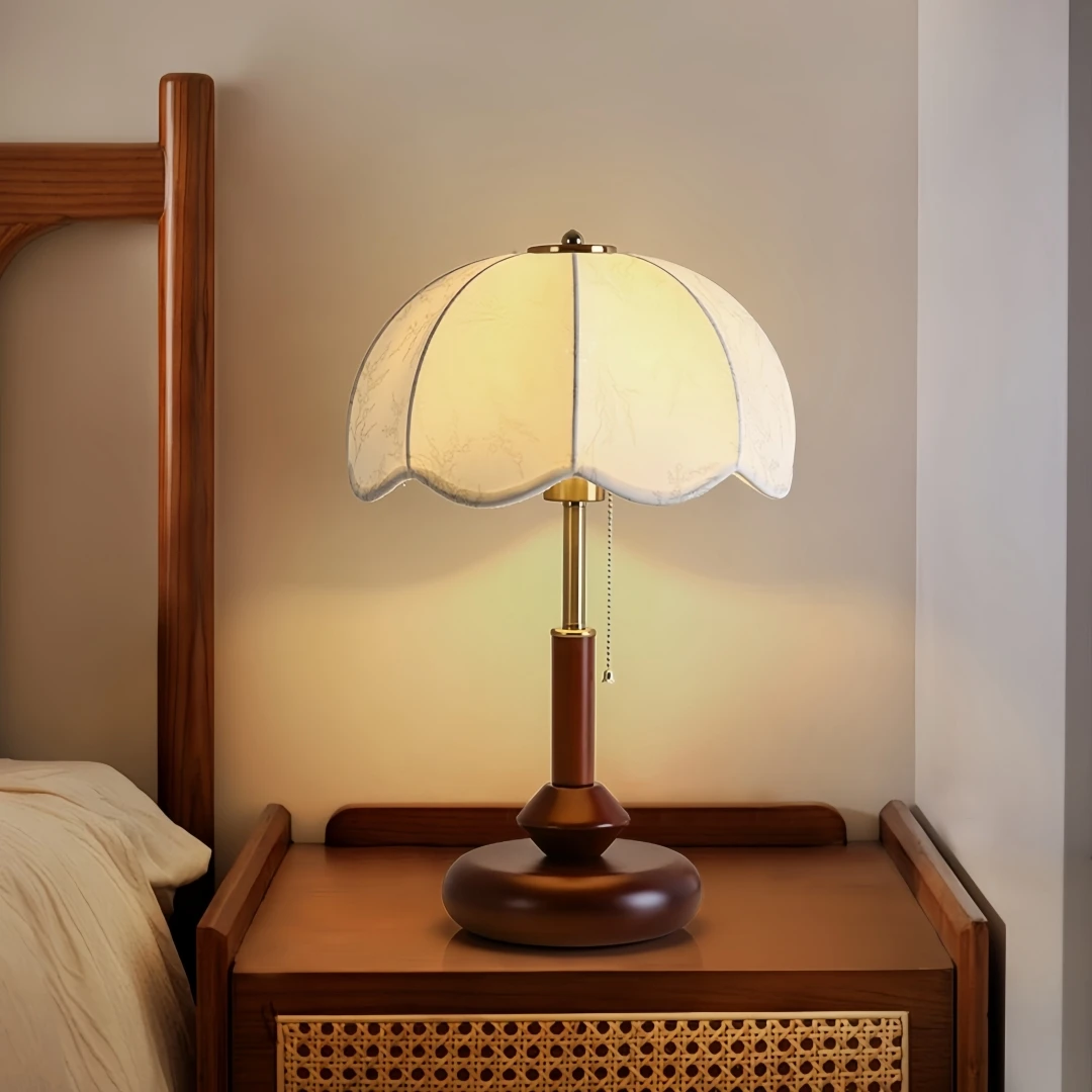 Vintage Scalloped Dome Table Lamp for Bedroom Nightstand Study Entryway Pull Chain Retro Warm Classic Home Accent Decor Lighting