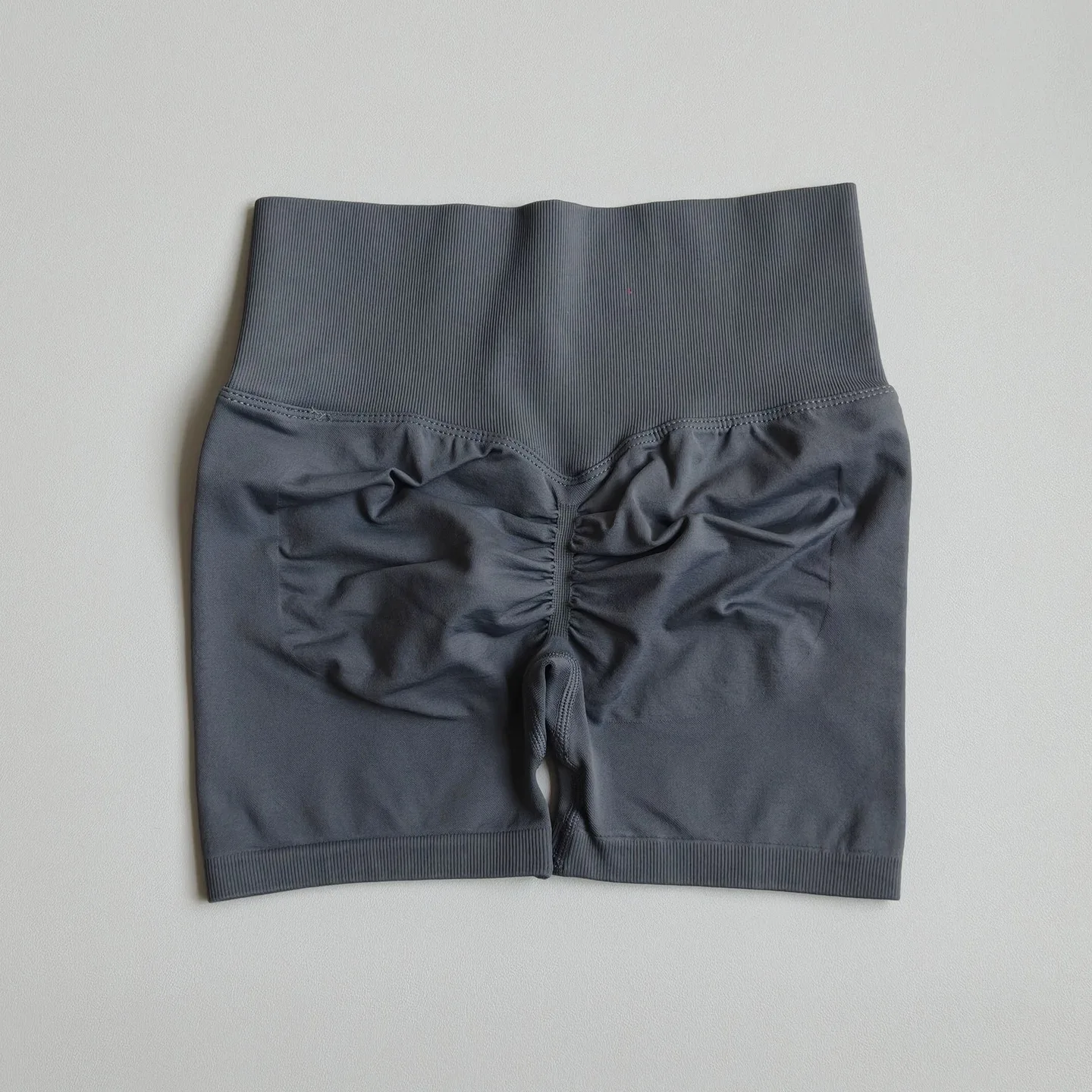 Hochelastische Fitness-3/4-Hose, stoßdämpfende, pfirsichförmige, figurformende Hose, eng anliegende Fitness-Shorts mit Bauchkontrolle für Damen – Detail 9
