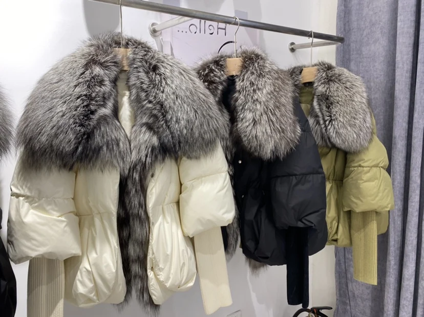 2026 Winter Real Fox Fur Collar White Duck Down Padded Down Jacket Regular Fashion Warm Big Fur Collar Women's Coat
