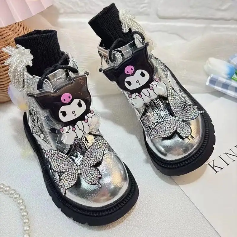 Sanrio Kuromi Martin Stiefel Prinzessin Mädchen Stiefel mit dicker Sohle Neu für Herbst und Winter Anti-Rutsch-Gummisohle Hello Kitty Kawaii