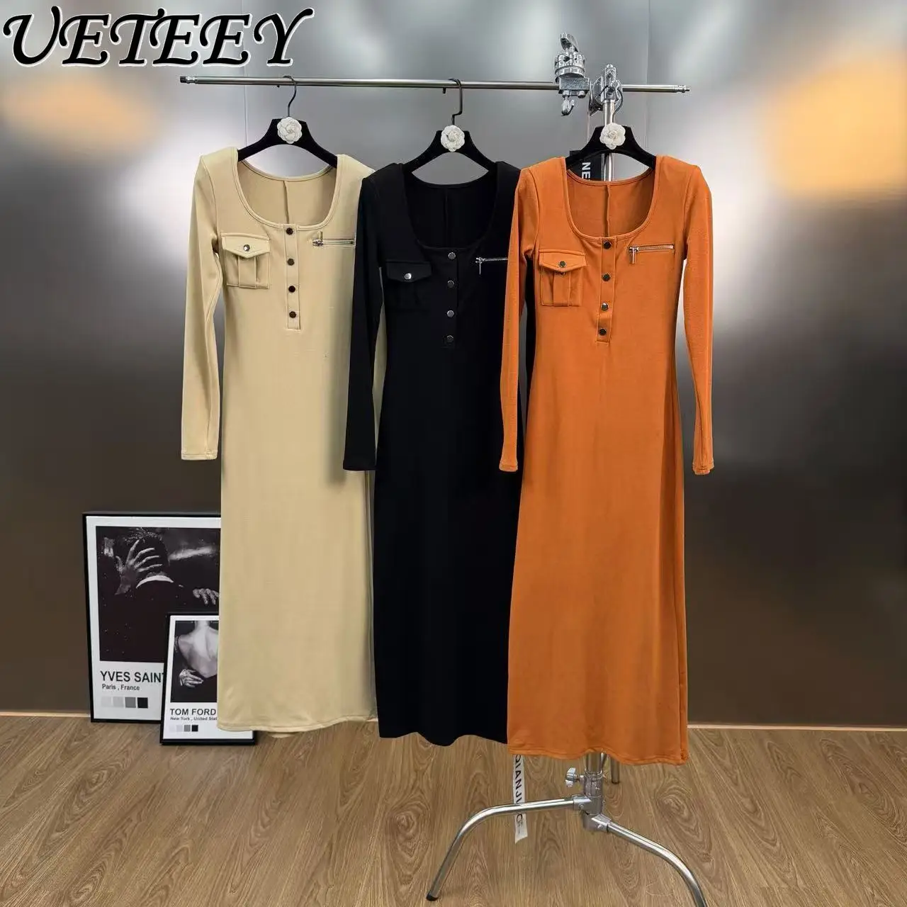 

2026 Весеннее платье с U-образным вырезом и мягкими плечами, длинными рукавами, однобортное двустороннее бархатное длинное платье с карманами и застежкой на талии