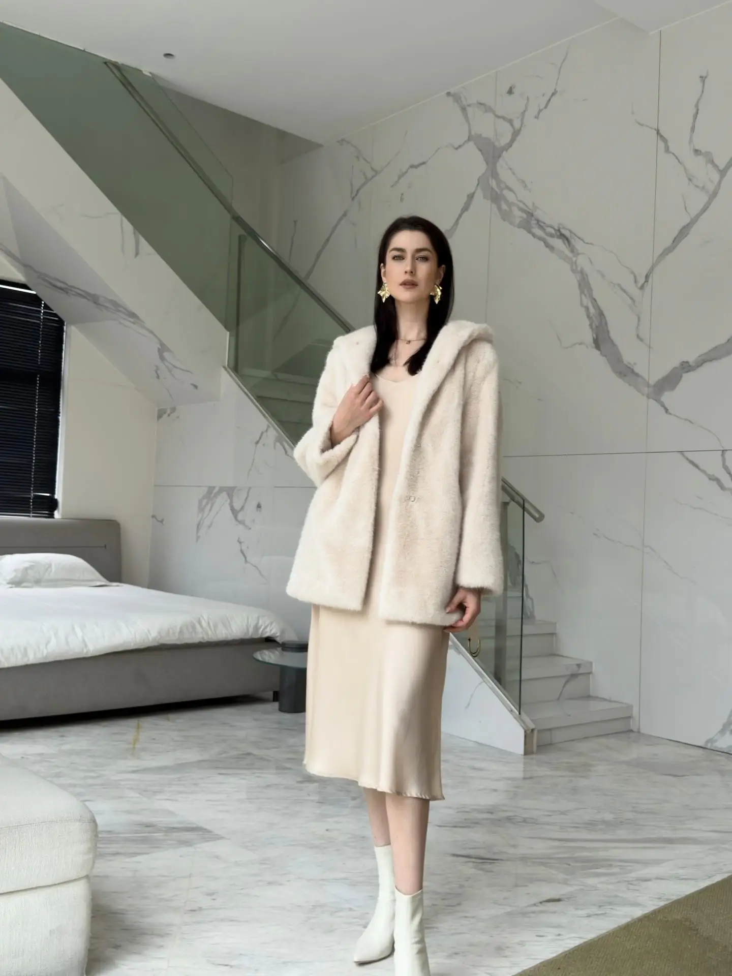 

Winter Women's Mid-Length Fur Coat Thi Warm Artificial Mink Hat Jaet Faionable Outerwear Long Sve Ele Lady Sle