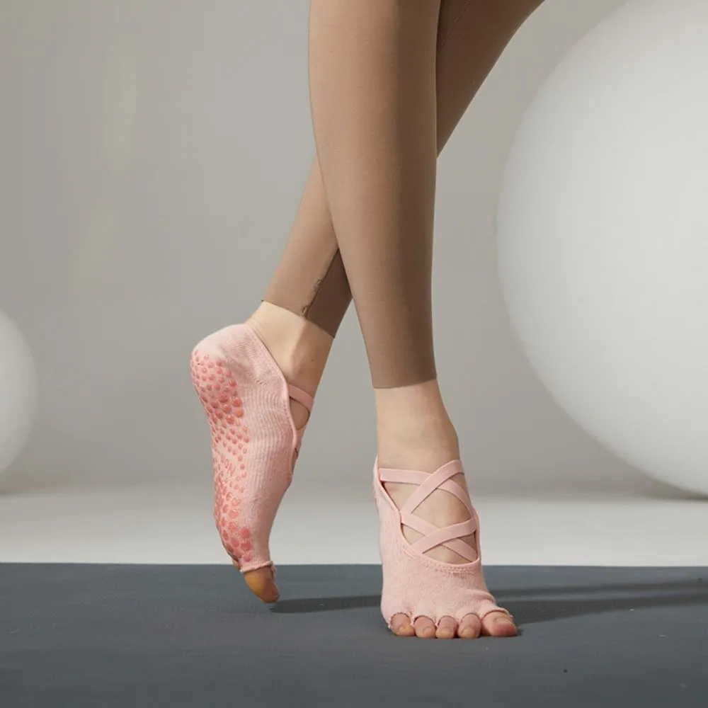 زوج واحد من جوارب اليوغا المضادة للانزلاق بخمسة أصابع، جوارب يوجا كاملة بخمسة أصابع وحزام متقاطع منقسم من القطن المرن
