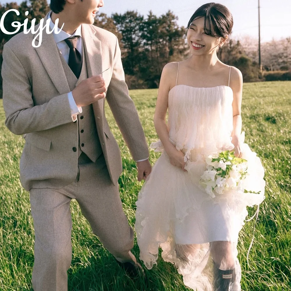 

Giyu Elegant A-line Wedding Dress Tiered Spaghetti Strap Pleat Tulle Korea Photoshoot 2025 Bridal Gown 웨딩드레스 Customized