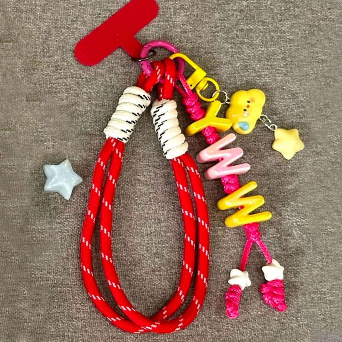 1 قطعة سلسلة مفاتيح مخصصة بأحرف أكريليك ملونة ، قلادة على شكل نجمة ، حقيبة/سحر الهاتف المحمول ، هدية عيد الحب/عيد الميلاد