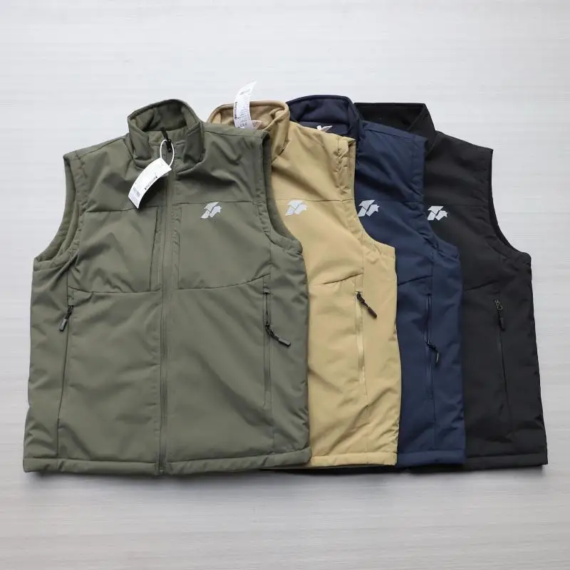 double-sided-fleece-charging-vest-with-multiple-pockets-both-sides-can-be-worn-with-reflective-strips-for-autumn-and-winter