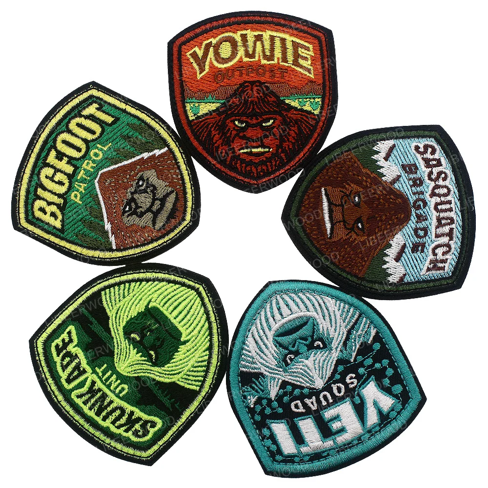 جبل المتأنق كبير القدم التطريز بولي كلوريد الفينيل التصحيح إخفاء وسعى خدمة الغابات شارة Sasquatch مع هوك شعار التكتيكية لحقيبة الظهر